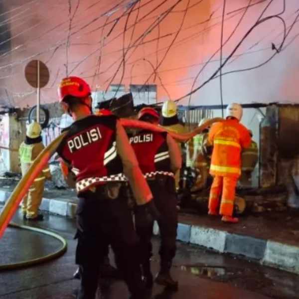 Tragedi Kebakaran di Kebayoran Lama: 150 Jiwa Terpaksa Mengungsi