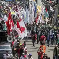 Persiapan Rekayasa Lalu Lintas Menyambut Demonstrasi Buruh di Jakarta Persiapan Rekayasa Lalu Lintas Menyambut Demonstrasi Buruh di Jakarta