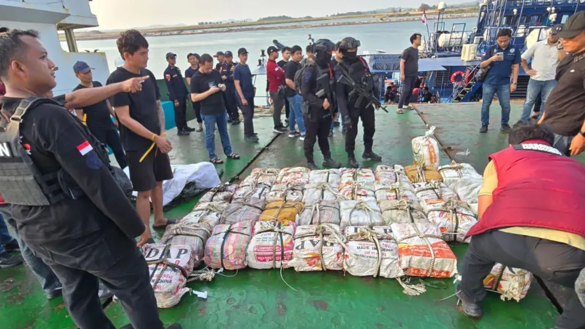 Darurat Narkotika! BNN Sita 800 Kg Ketamin di Natuna Utara dan Ungkap 99 Persen Sampel Cairan Vape Positif Narkoba – Poskota Darurat Narkotika! BNN Sita 800 Kg Ketamin di Natuna Utara dan Ungkap 99 Persen Sampel Cairan Vape Positif Narkoba – Poskota