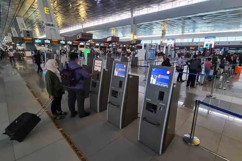 Kebijakan Pemerintah Menjaga Harga Tiket Pesawat Terjangkau pada Nataru 2026/2027 Kebijakan Pemerintah Menjaga Harga Tiket Pesawat Terjangkau pada Nataru 2026/2027