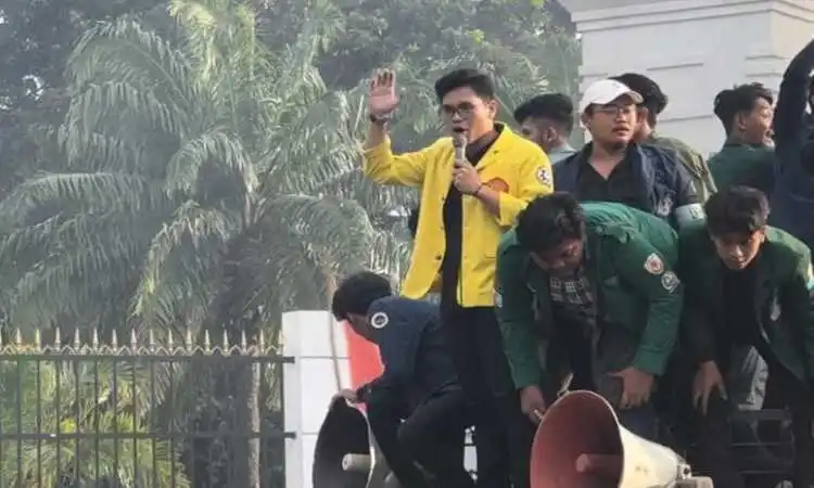 Aksi Nasional Pendidikan BEM SI di Depan DPR Membawa Empat Tuntutan Utama