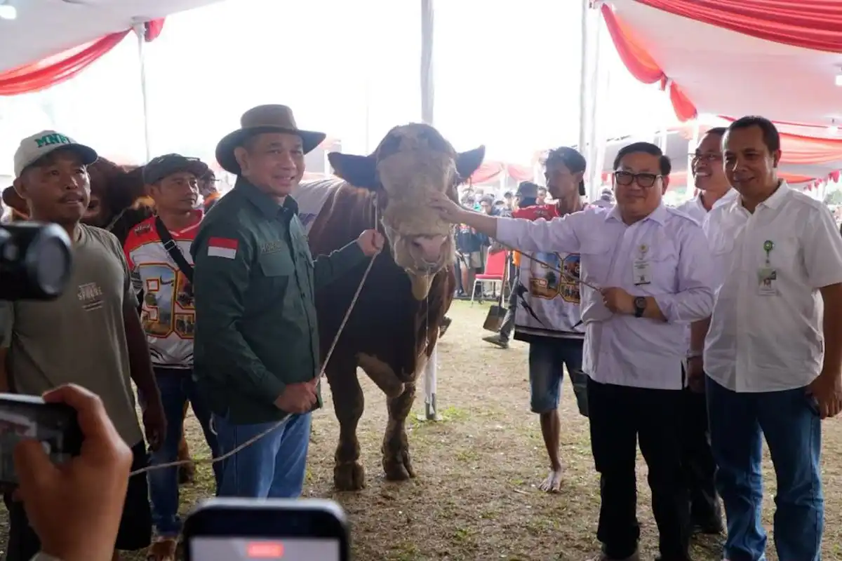 Kementan Dorong Penguatan Genetik Sapi untuk Meningkatkan Produktivitas Peternak Kementan Dorong Penguatan Genetik Sapi untuk Meningkatkan Produktivitas Peternak