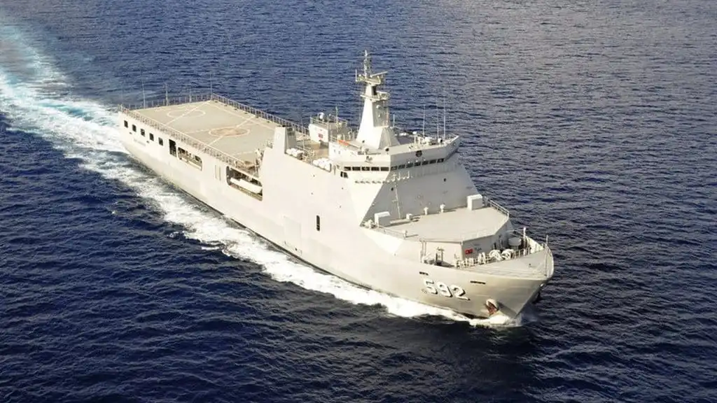 LPD TNI AL dan Perannya sebagai Kapal Induk Mini