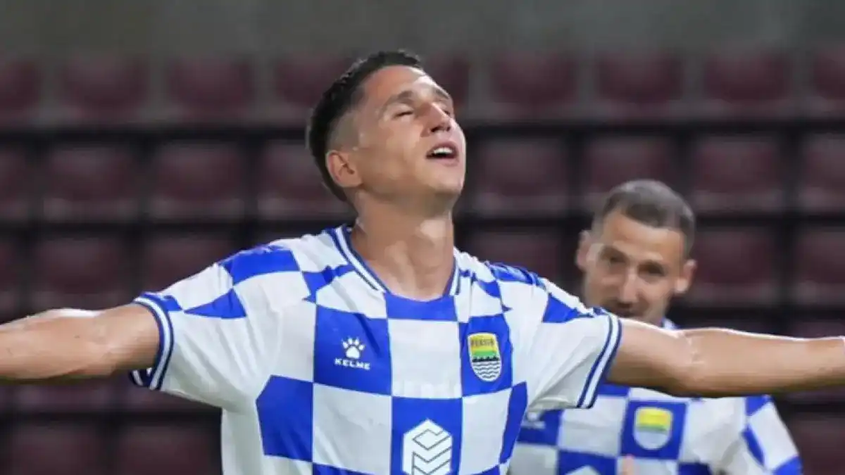 Persib Bandung Bangkit di Thailand, Luka Menalo Jadi Pemain Terbaik
