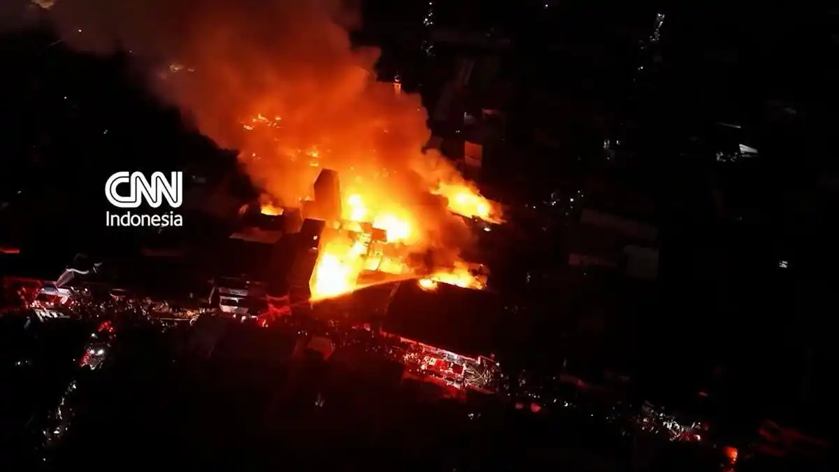 Kebakaran di Kramat Pulo Menghanguskan Sedikitnya 83 Rumah