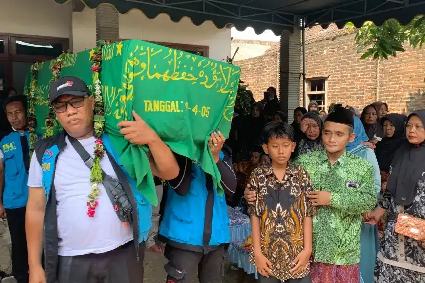 Jenazah Sukardi Tiba di Tulungagung Setelah 27 Hari Pencarian Korban KM Virgo Transport 8