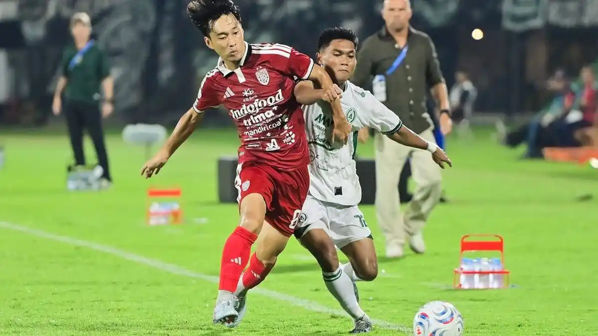 Pada pengujung laga, sempat terjadi perseteruan antar pemain