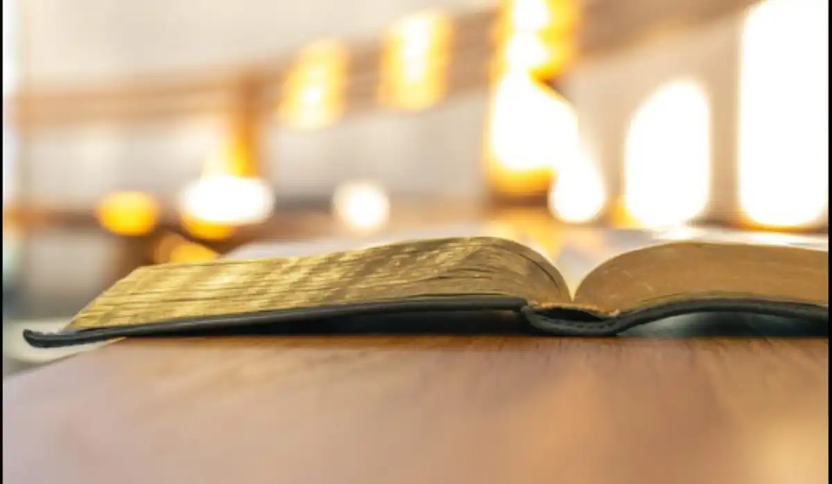 Perbandingan Alkitab dan Al-Quran Persamaan, Perbedaan, dan Makna Teologis Perbandingan Alkitab dan Al-Quran Persamaan, Perbedaan, dan Makna Teologis