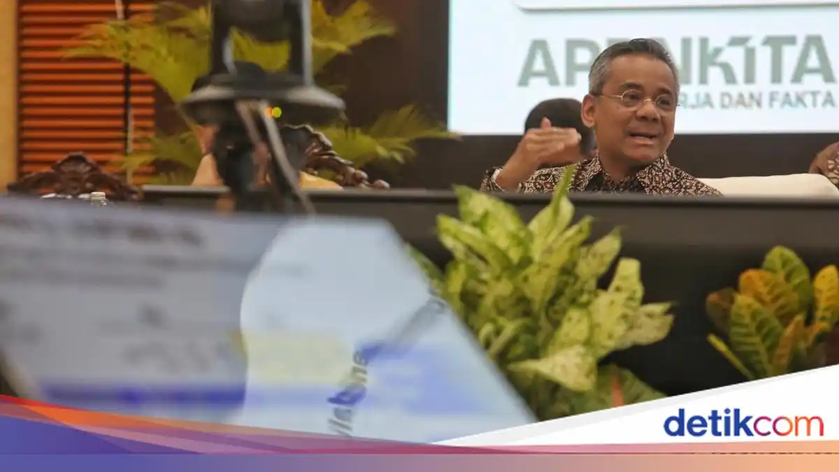 Defisit APBN terjadi karena penerimaan lebih kecil dibanding belanja negara Defisit APBN terjadi karena penerimaan lebih kecil dibanding belanja negara