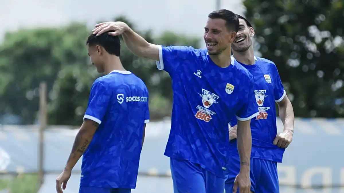 Persib Bandung vs Dewa United, Thom Haye: Fokus Permainan Sendiri Persib Bandung vs Dewa United, Thom Haye: Fokus Permainan Sendiri