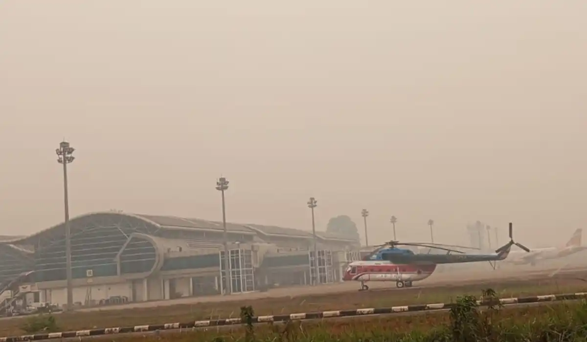 Kabut Asap Jambi 9 Penerbangan ke Bandara Sultan Thaha Tertunda Kabut Asap Jambi 9 Penerbangan ke Bandara Sultan Thaha Tertunda