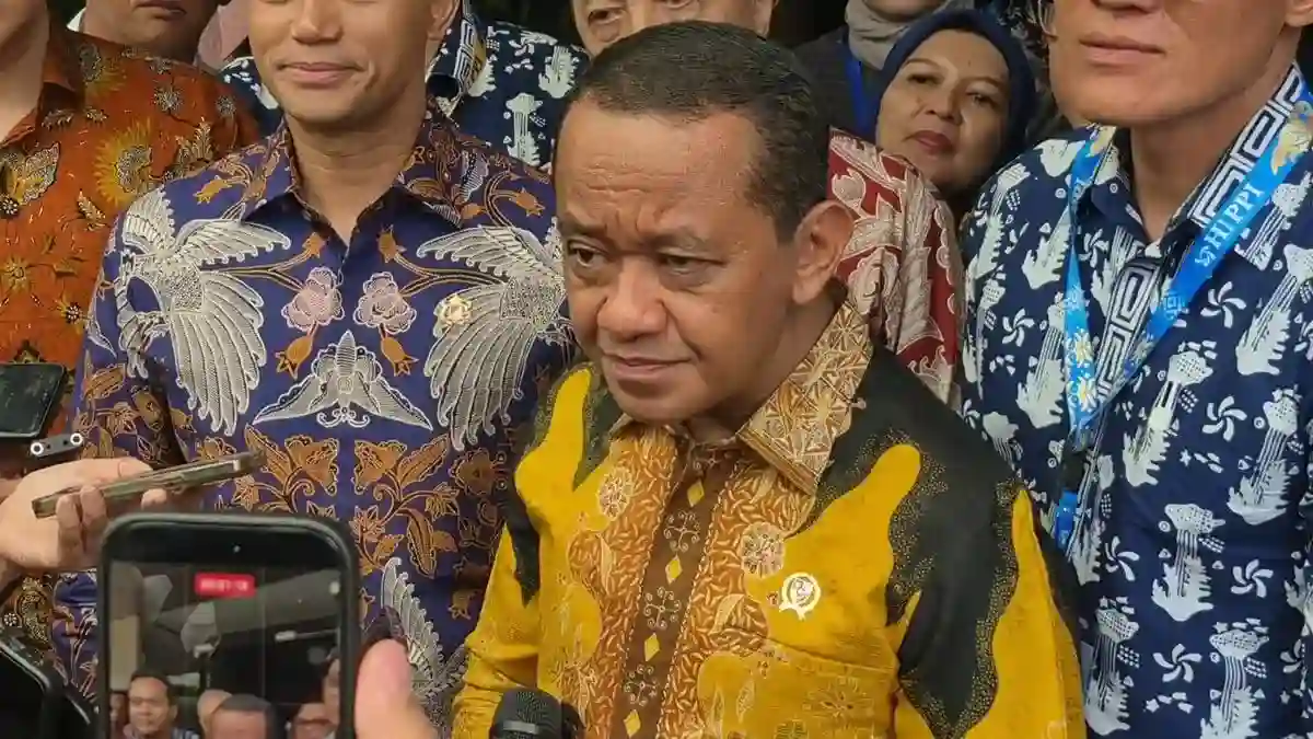 Pemadaman Meluas di Batam dan Kepulauan Riau, Bahlil Siapkan Koordinasi dengan PLN Pemadaman Meluas di Batam dan Kepulauan Riau, Bahlil Siapkan Koordinasi dengan PLN