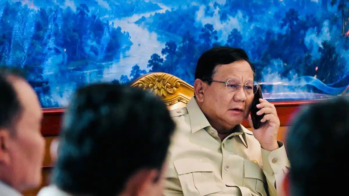 Kabut Asap Tunda Penerbangan, Perhatian Prabowo Mengarah pada Penanganan Karhutla Kabut Asap Tunda Penerbangan, Perhatian Prabowo Mengarah pada Penanganan Karhutla