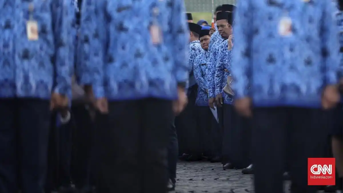 Polisi dan ASN Sulbar Ditangkap dalam Kasus Peredaran Sabu Polisi dan ASN Sulbar Ditangkap dalam Kasus Peredaran Sabu