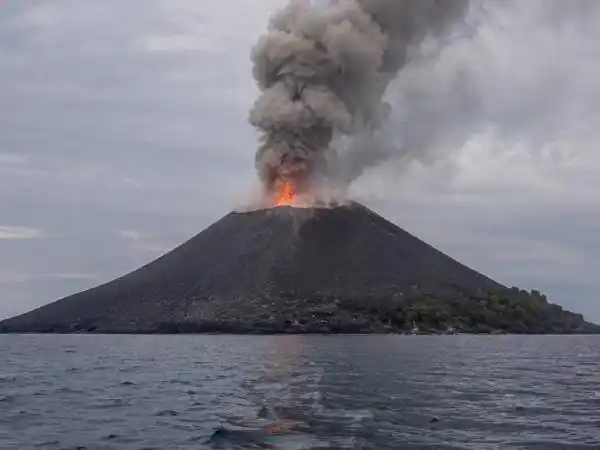 Pengawasan Akses Gunung Anak Krakatau Diperketat Setelah Wisatawan Masuk Zona Terlarang Pengawasan Akses Gunung Anak Krakatau Diperketat Setelah Wisatawan Masuk Zona Terlarang