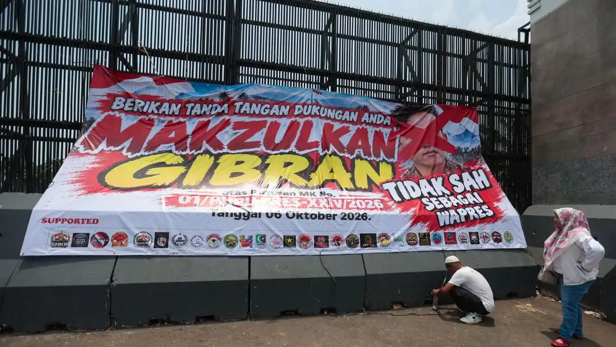 Aksi KNPRI di Depan DPR Dorong Pemakzulan Gibran