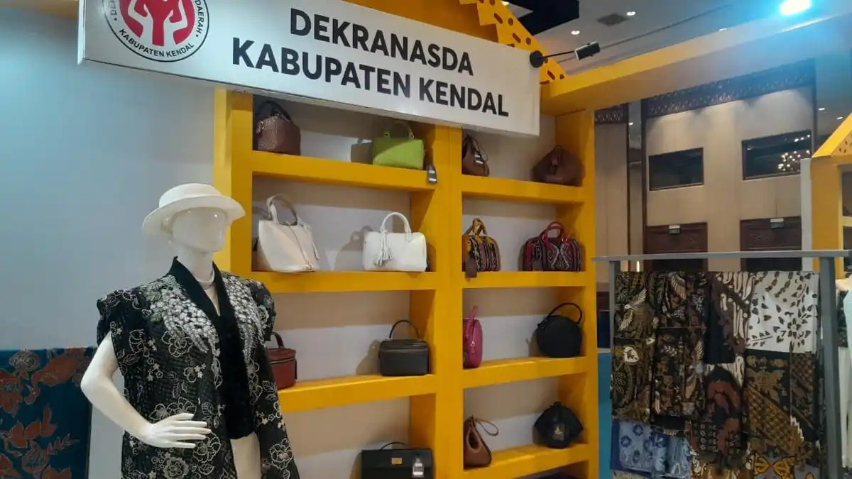 Dari Penggembala ke Perajin, UMKM Kendal Hadirkan Tas Kulit Edisi Terbatas