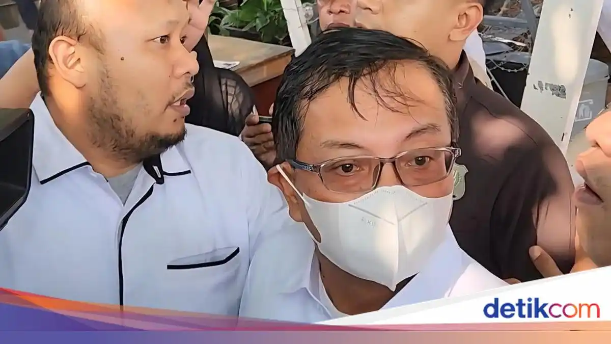 Rustian Keluar dari KPK Setelah Menjalani Pemeriksaan dalam OTT