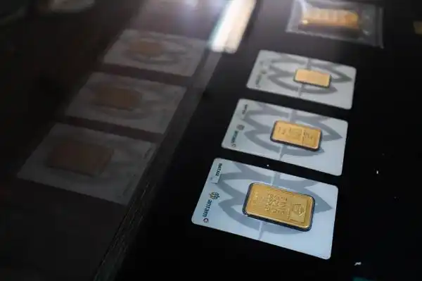 Harga Emas Antam Turun Rp13.000 per Gram pada 15 Oktober 2026 Harga Emas Antam Turun Rp13.000 per Gram pada 15 Oktober 2026