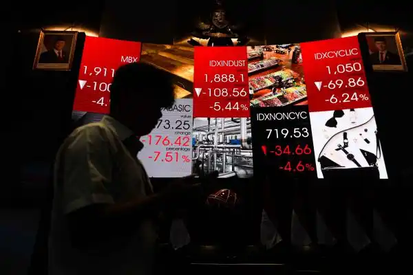IHSG Terkoreksi pada Pembukaan, 374 Saham Bergerak Turun IHSG Terkoreksi pada Pembukaan, 374 Saham Bergerak Turun