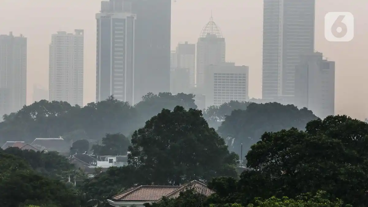 Asap Kebakaran Sumatera dan Kalimantan Terdeteksi di Atmosfer Jakarta Asap Kebakaran Sumatera dan Kalimantan Terdeteksi di Atmosfer Jakarta