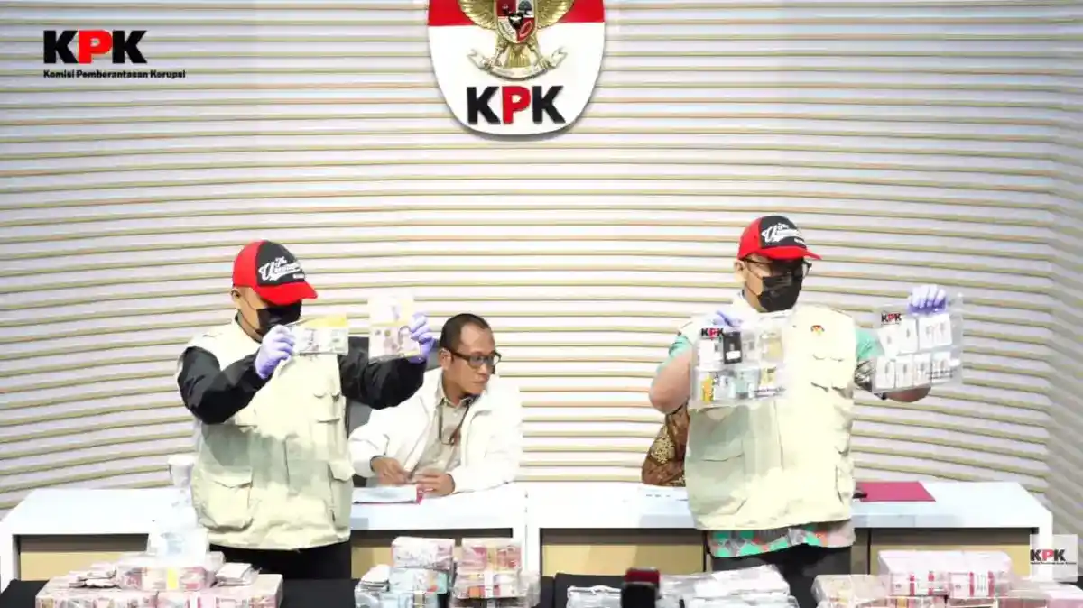 Dugaan Penyimpangan Dana Darurat Bencana dalam Perkara di BNPB Dugaan Penyimpangan Dana Darurat Bencana dalam Perkara di BNPB