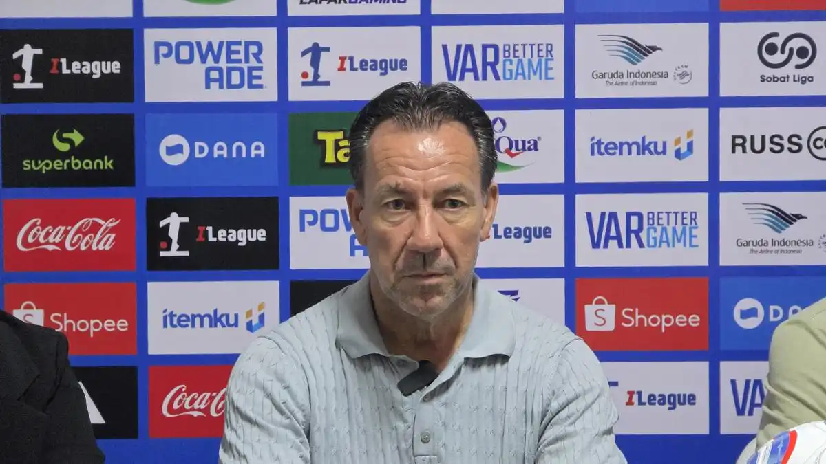 Kursi Pelatih Berguncang: Van Gastel Jadi Korban Ketiga di BRI Super League Kursi Pelatih Berguncang: Van Gastel Jadi Korban Ketiga di BRI Super League