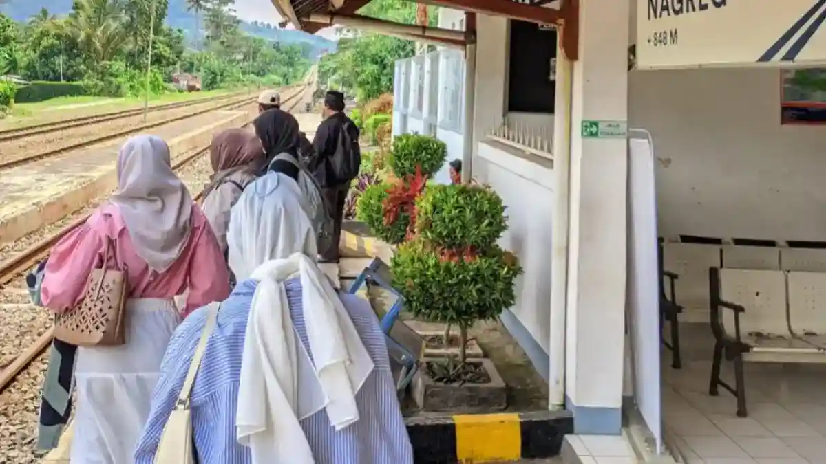 Dari Nagreg hingga Lubuk Linggau: Stasiun-Stasiun Tinggi yang Menopang Perjalanan Kereta