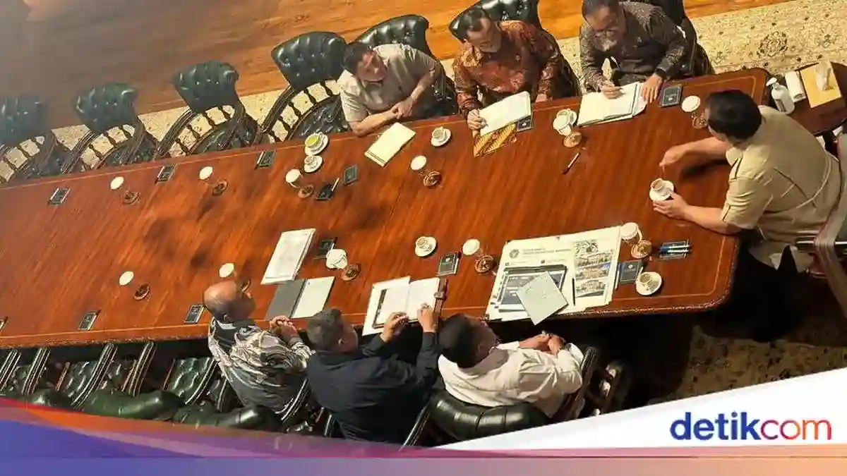 Prabowo Terima Gubernur URI, Bahas Peserta P3MD dan Pembangunan Kampus Prabowo Terima Gubernur URI, Bahas Peserta P3MD dan Pembangunan Kampus