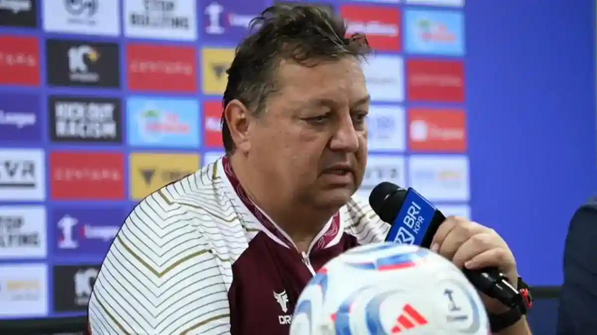Kartu Merah Busnic Warnai Kekalahan Garudayaksa dari Persib Kartu Merah Busnic Warnai Kekalahan Garudayaksa dari Persib