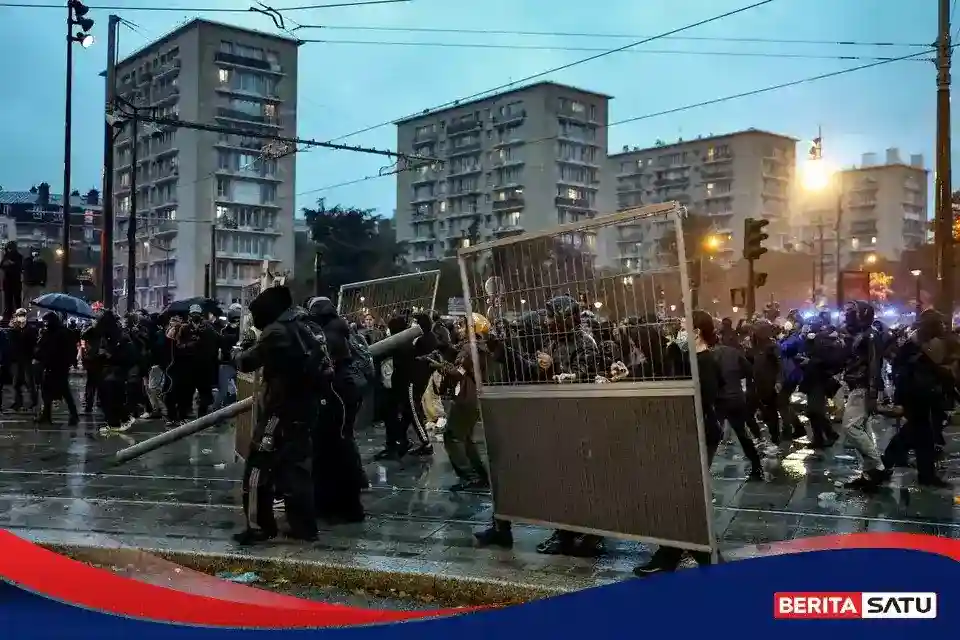 Prancis Minta Operator Siaga Batasi Media Sosial Saat Demonstrasi Ricuh