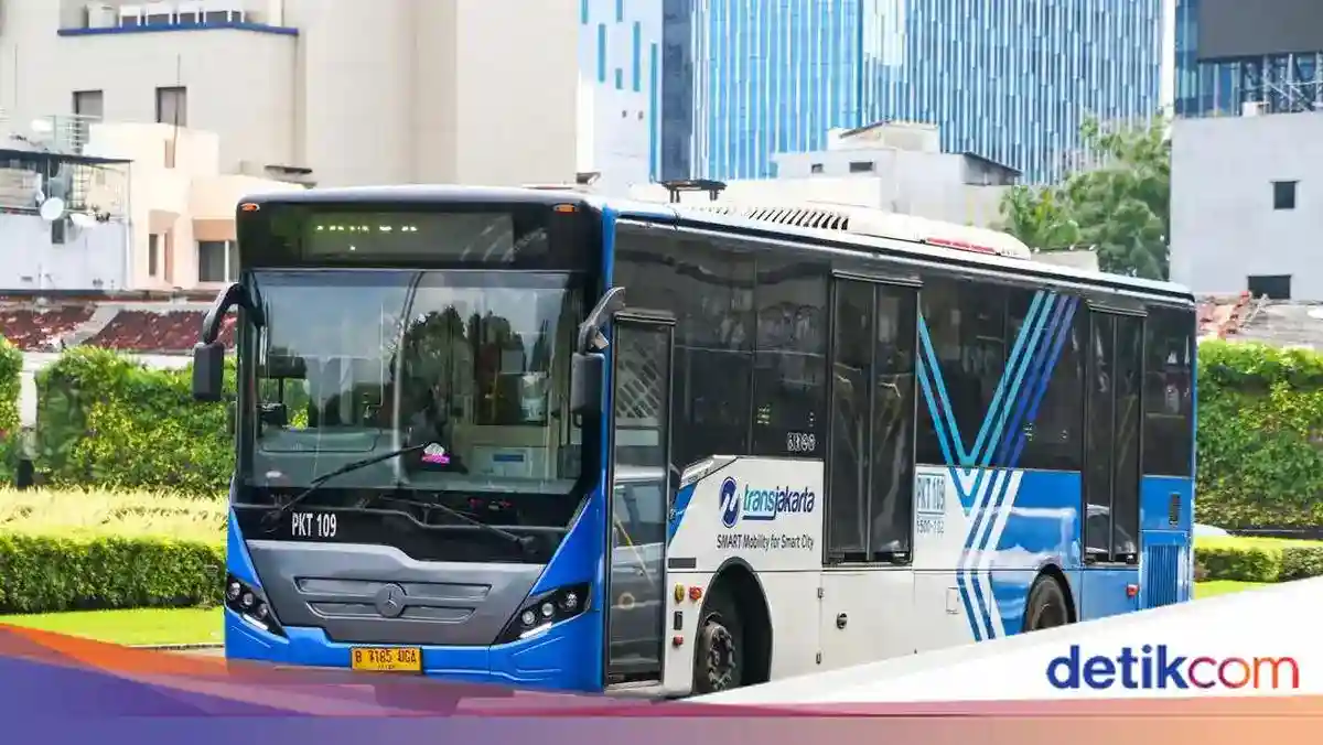 Layanan Transjakarta Berangsur Pulih Setelah Gangguan Lalu Lintas Layanan Transjakarta Berangsur Pulih Setelah Gangguan Lalu Lintas