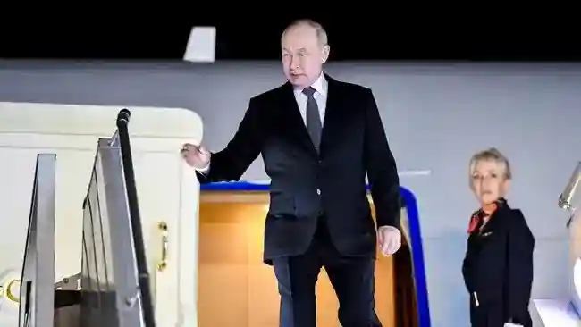 Rusia Bangun Jaringan Satelit Penantang Starlink, Putin Puji Elon Musk
