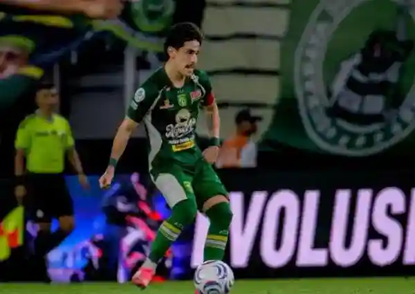 Rivera Siap Perkuat Persebaya Meski Tendon Masih Terasa Sakit