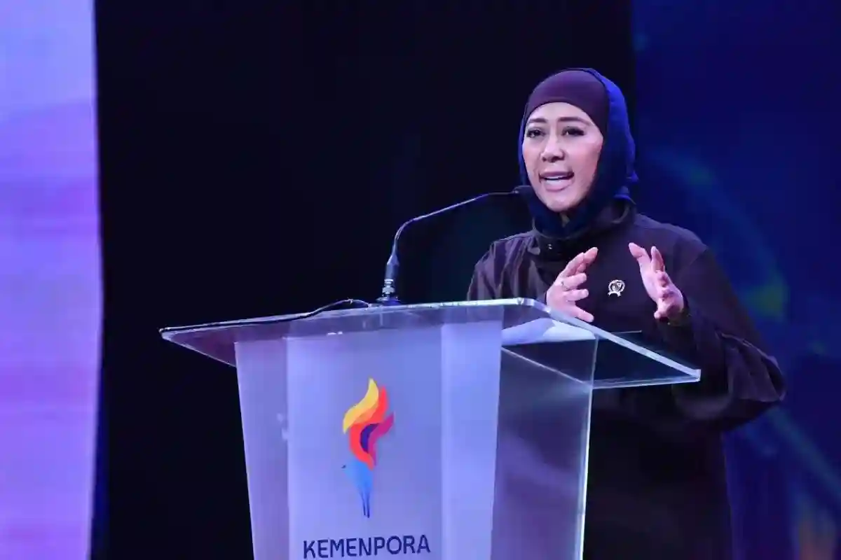 Meutya Hafid Ajak Anak Muda Ikut Menentukan Arah Pengembangan AI