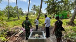 Kepala Kesbangpol Kaimana Bersama Dandim 1804/Kaimana Tinjau Sumur Bor TMMD Ke-127 di Kampung Sisir